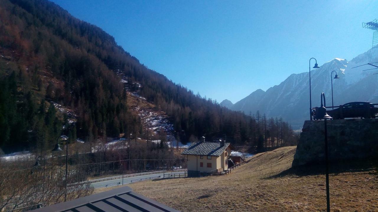 Nido Apartment Champoluc Bagian luar foto