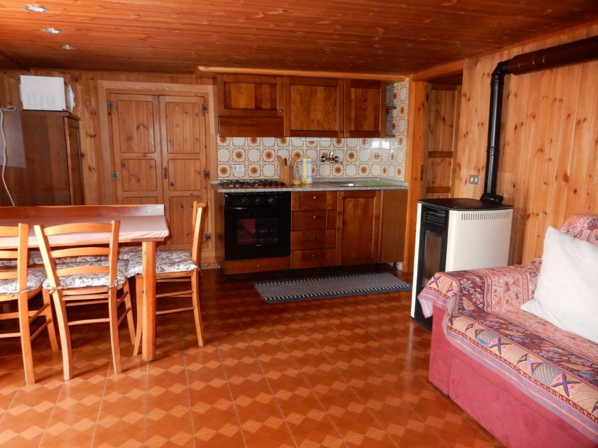 Nido Apartment Champoluc Bagian luar foto